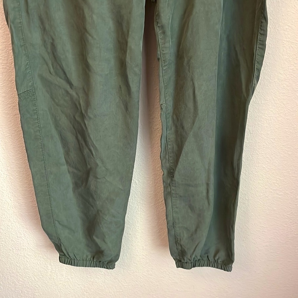 Gap size M green pants - Picture 3 of 6